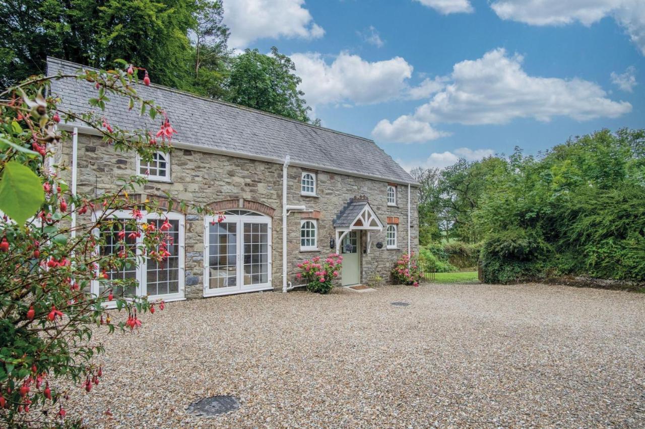 The Stables - 2 Bedroom Cottage - Princes Gate Ludchurch ภายนอก รูปภาพ
