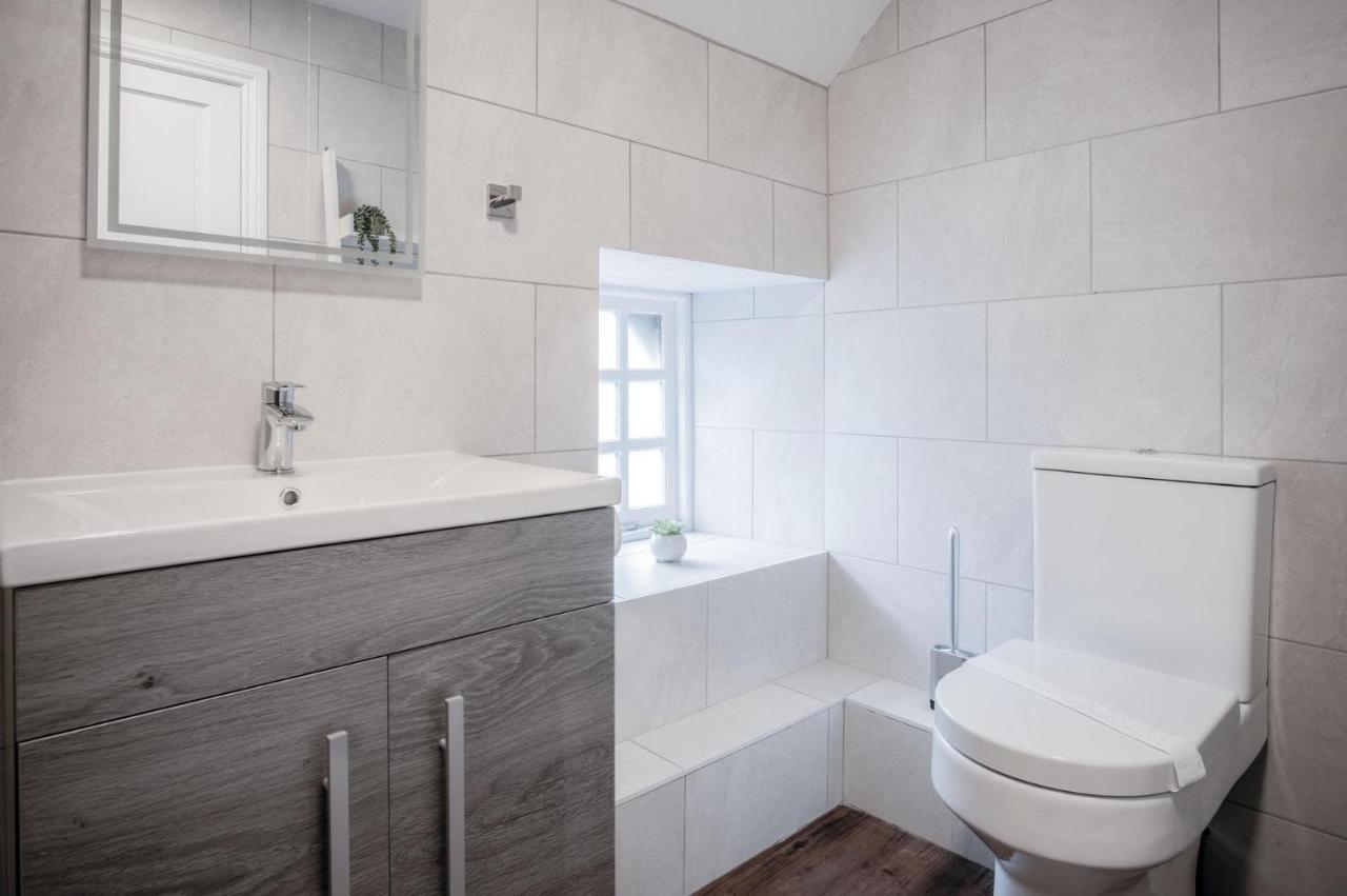 The Stables - 2 Bedroom Cottage - Princes Gate Ludchurch ภายนอก รูปภาพ