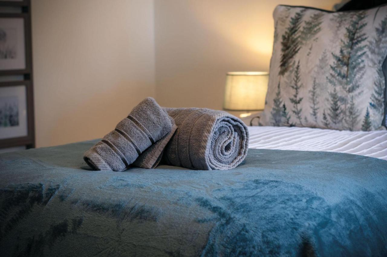 The Stables - 2 Bedroom Cottage - Princes Gate Ludchurch ภายนอก รูปภาพ