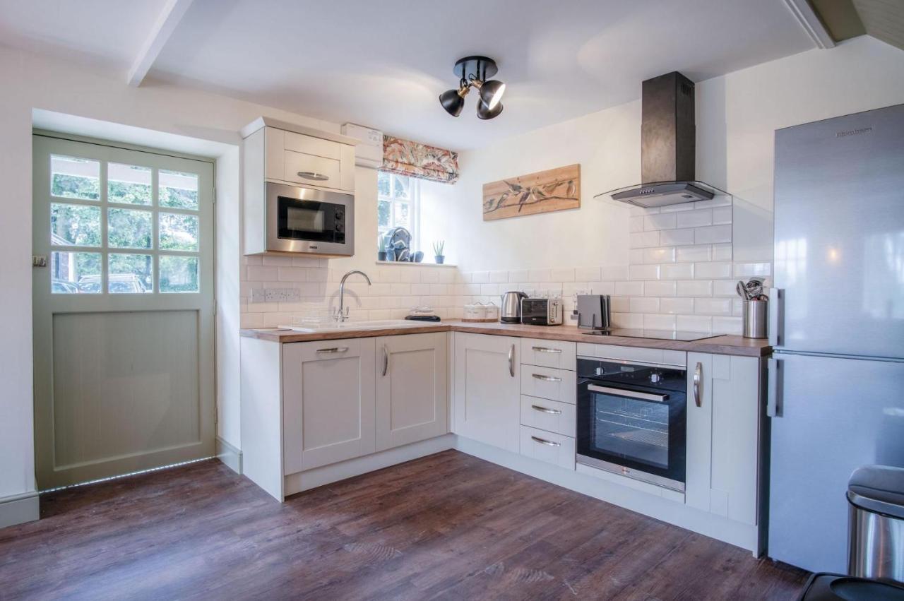 The Stables - 2 Bedroom Cottage - Princes Gate Ludchurch ภายนอก รูปภาพ