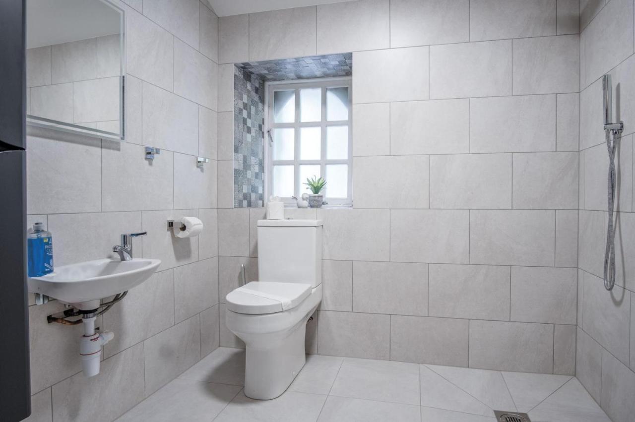 The Stables - 2 Bedroom Cottage - Princes Gate Ludchurch ภายนอก รูปภาพ
