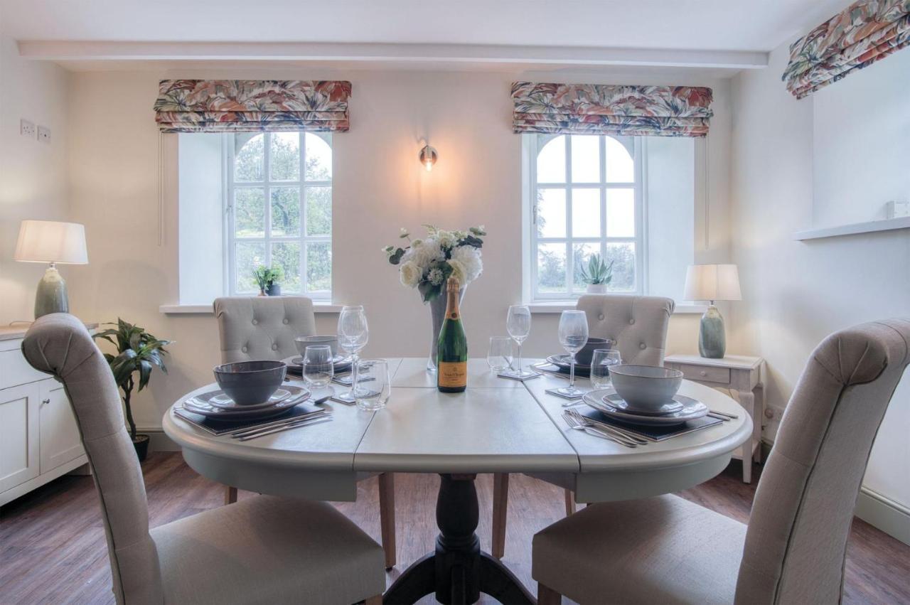 The Stables - 2 Bedroom Cottage - Princes Gate Ludchurch ภายนอก รูปภาพ