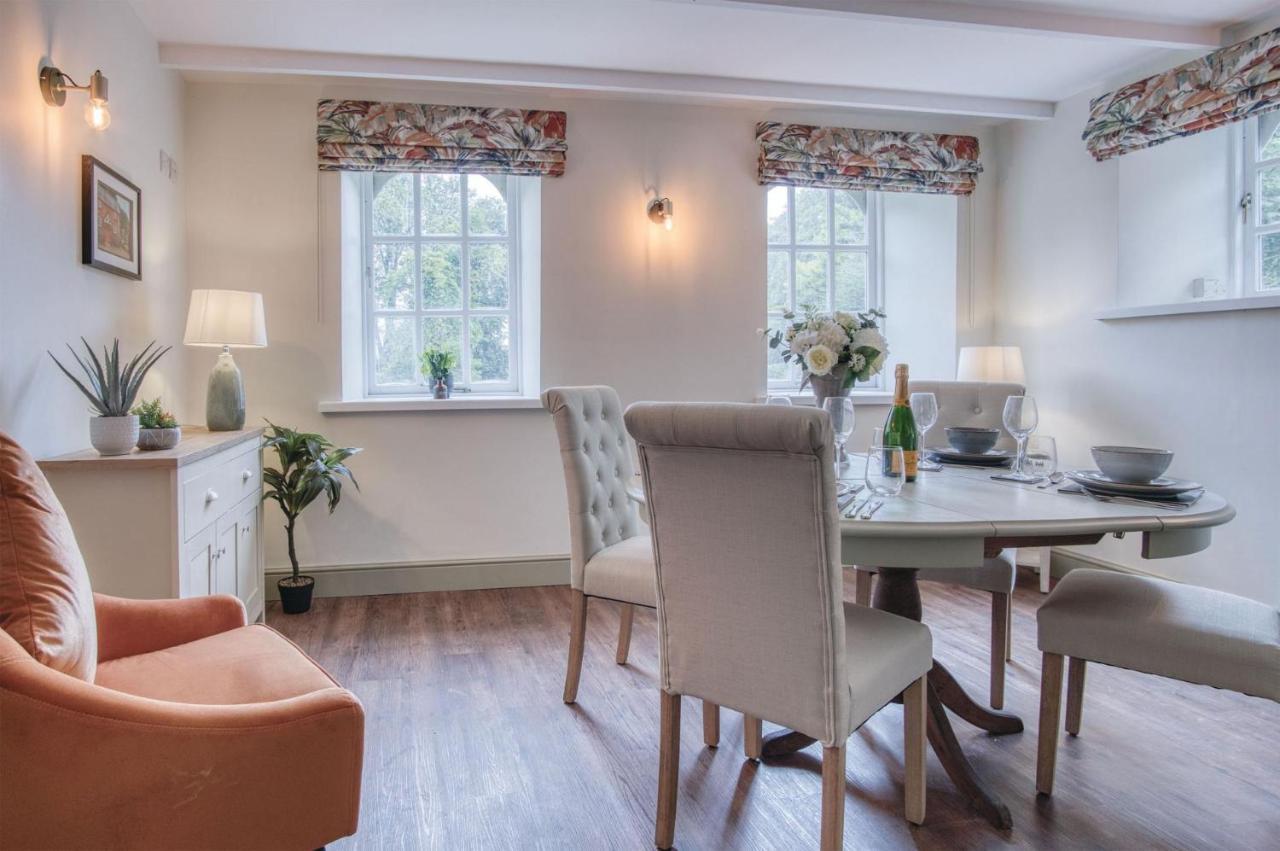 The Stables - 2 Bedroom Cottage - Princes Gate Ludchurch ภายนอก รูปภาพ