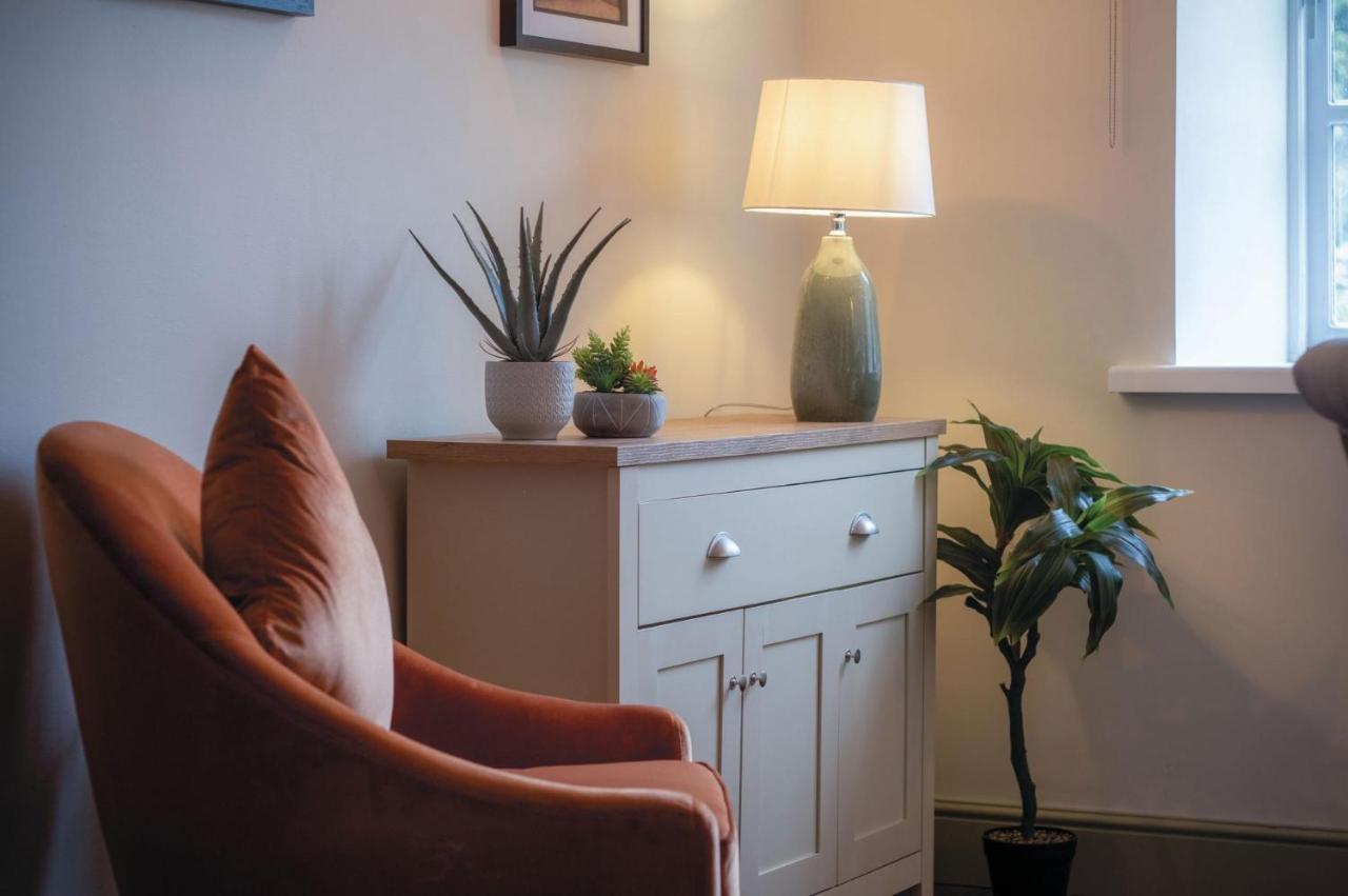 The Stables - 2 Bedroom Cottage - Princes Gate Ludchurch ภายนอก รูปภาพ